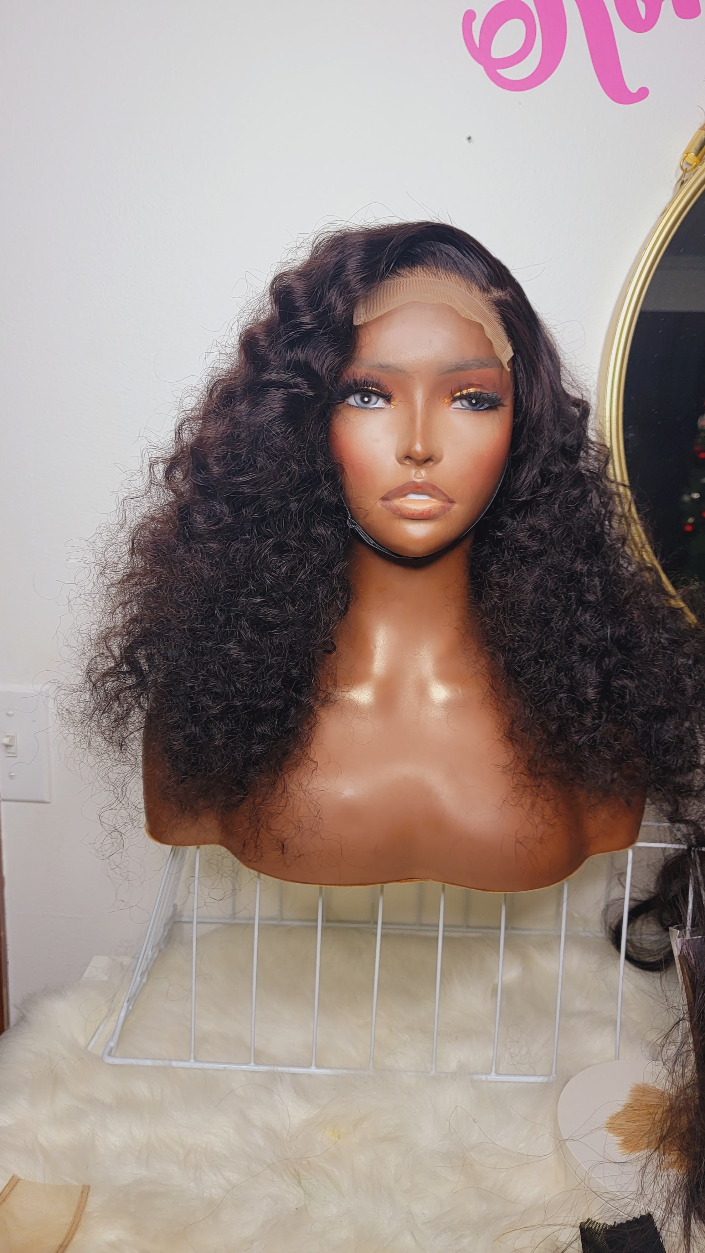 Chic Bouncy Curl