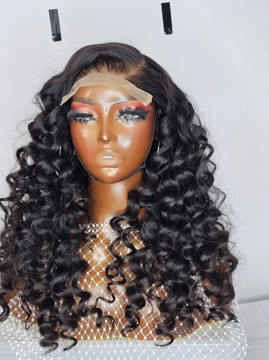 Hollywood bounce wig